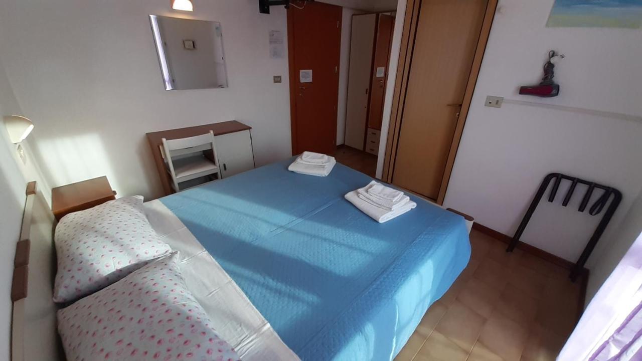 Double Room with Balcony,1211344384:JPEG